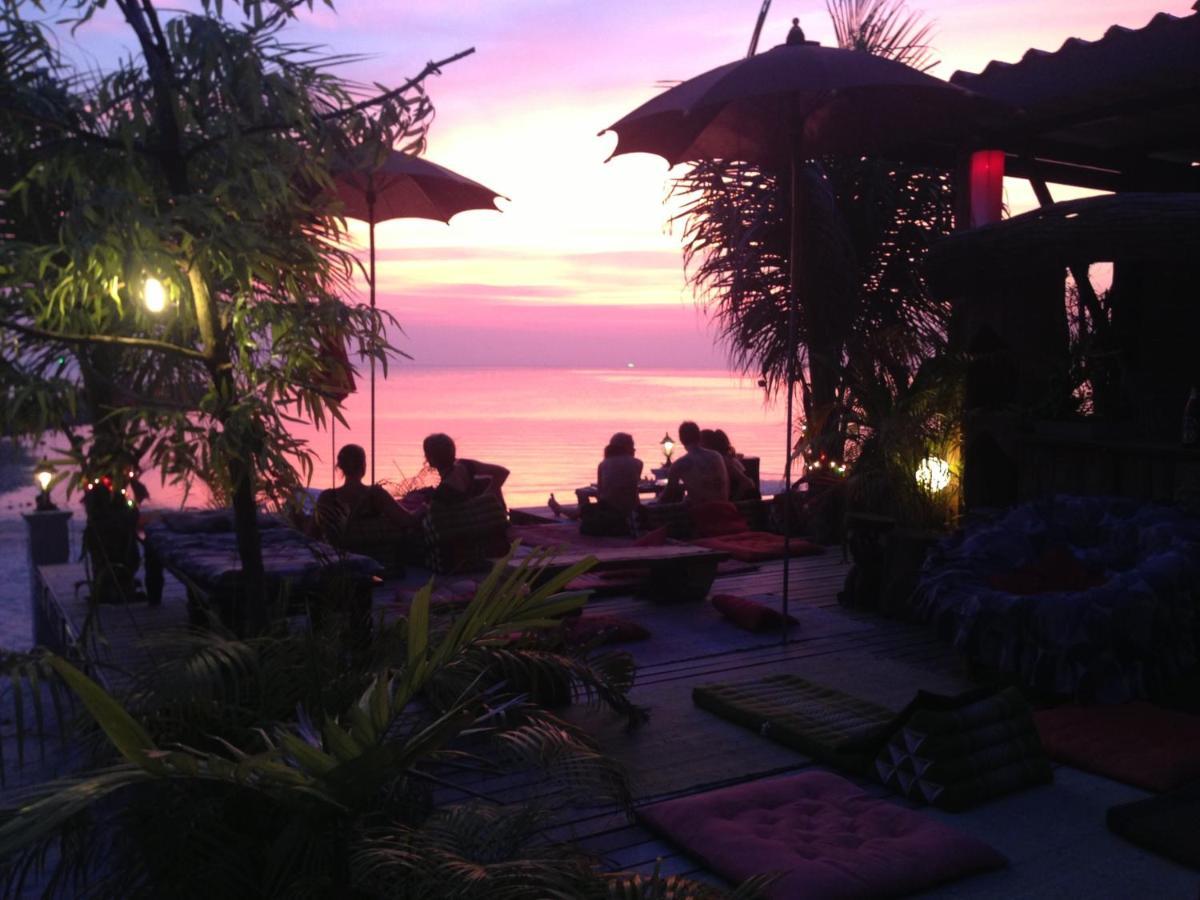 Phangan Cove Beach Resort Сритану Екстериор снимка